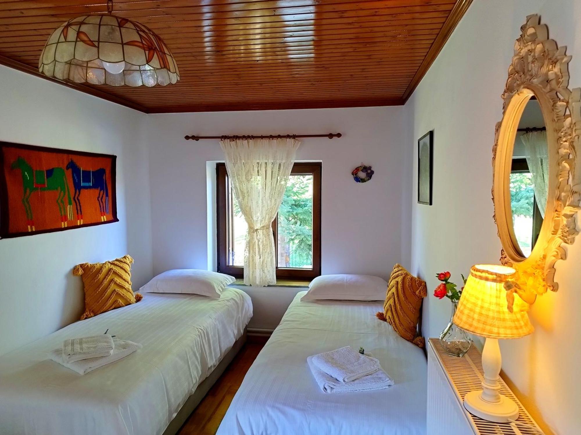 Cosy House, μια ανάσα πριν τη λίμνη Сasa de vacaciones Kalívia
