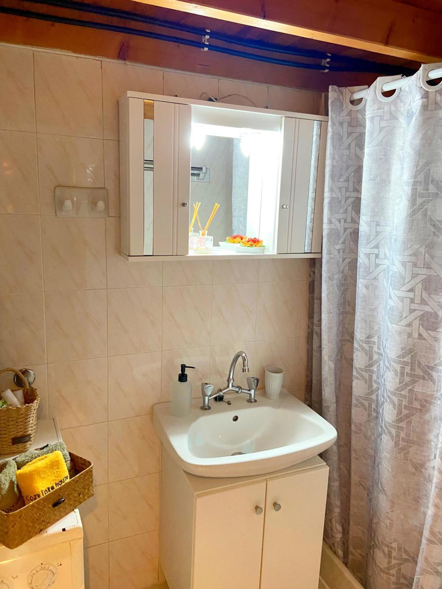 Cosy House, μια ανάσα πριν τη λίμνη Holiday home *